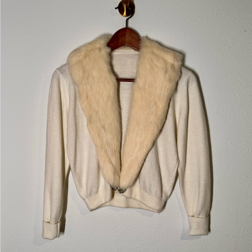 1950s Cream Cardigan with Rhinestone Clasp & Fur Collar
